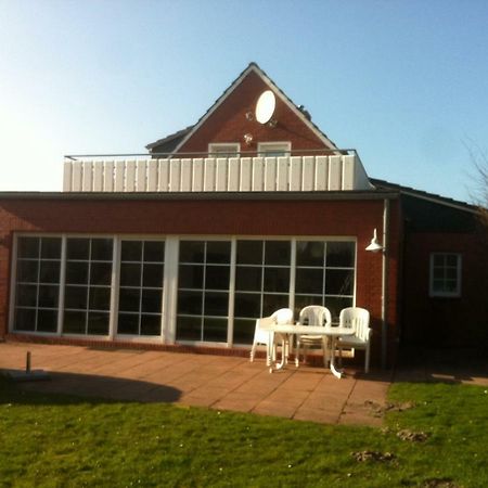 Haus Pamela Wohnung A Neuharlingersiel Bagian luar foto