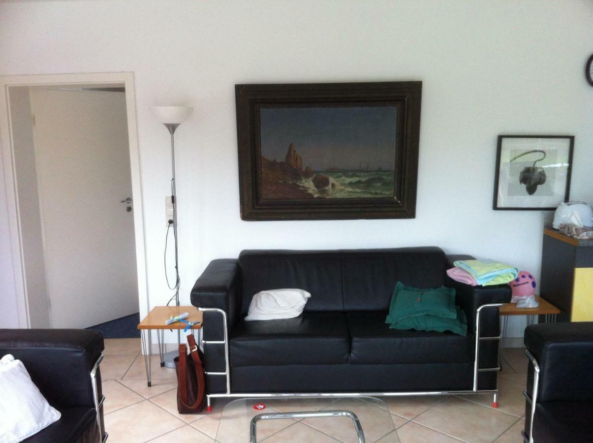 Haus Pamela Wohnung A Neuharlingersiel Bagian luar foto