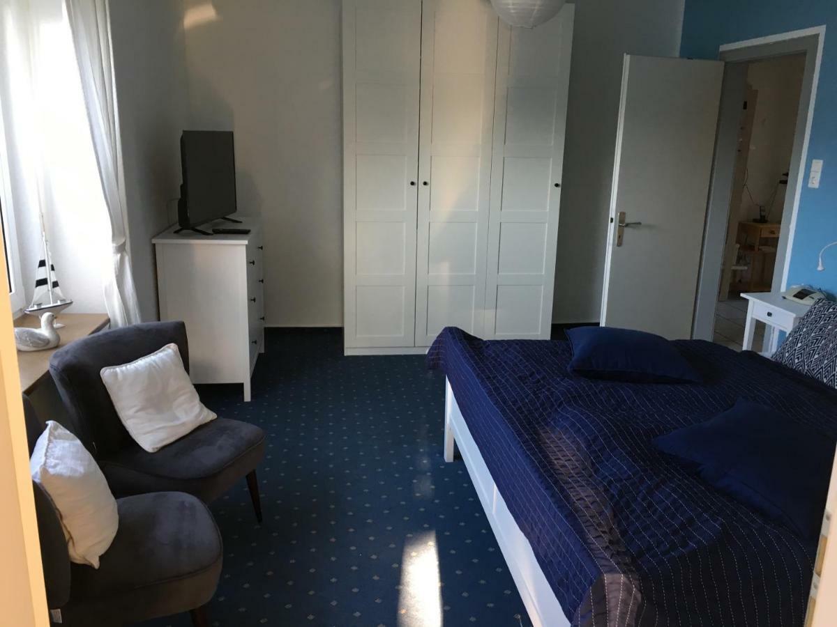 Haus Pamela Wohnung A Neuharlingersiel Bagian luar foto