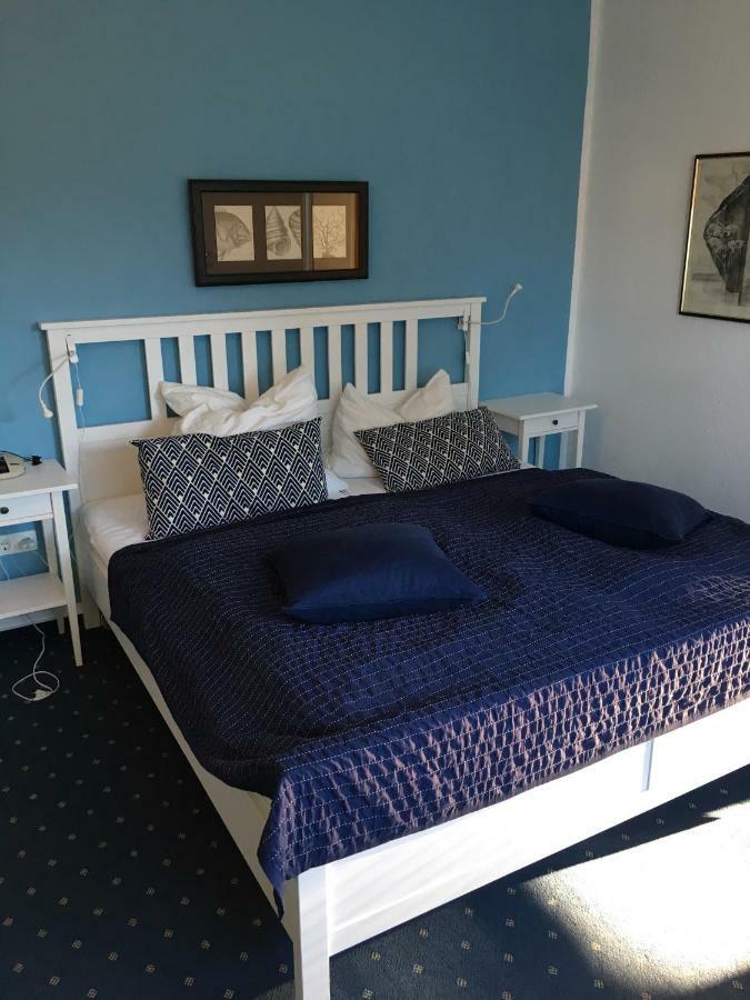 Haus Pamela Wohnung A Neuharlingersiel Bagian luar foto
